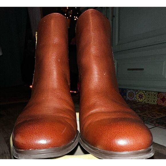 Isola Daylin Bootie sz 7 EUC - Picture 4 of 12